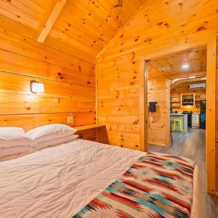 Great Escapes Rv Resort Bryan College Station Buitenkant foto