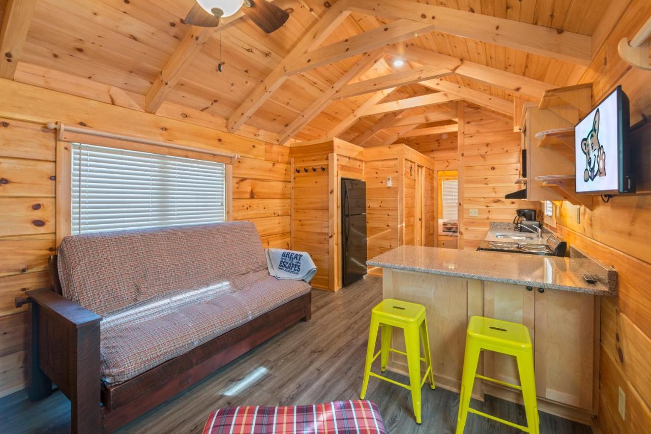 Great Escapes Rv Resort Bryan College Station Buitenkant foto