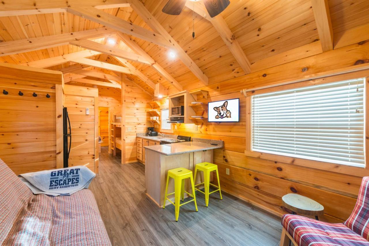 Great Escapes Rv Resort Bryan College Station Buitenkant foto