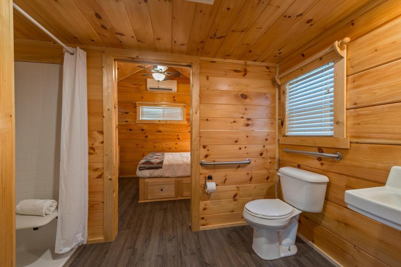 Great Escapes Rv Resort Bryan College Station Buitenkant foto