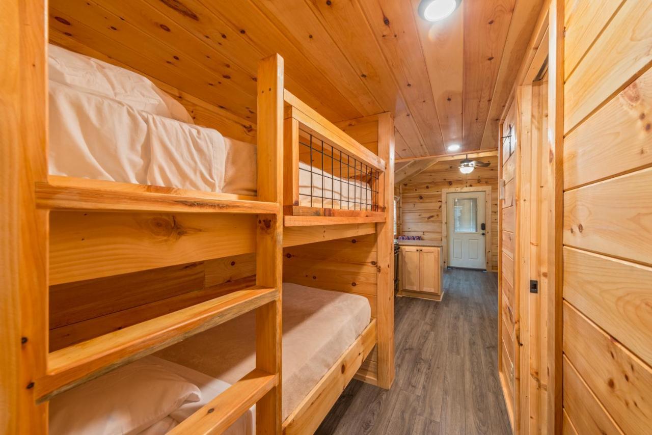 Great Escapes Rv Resort Bryan College Station Buitenkant foto