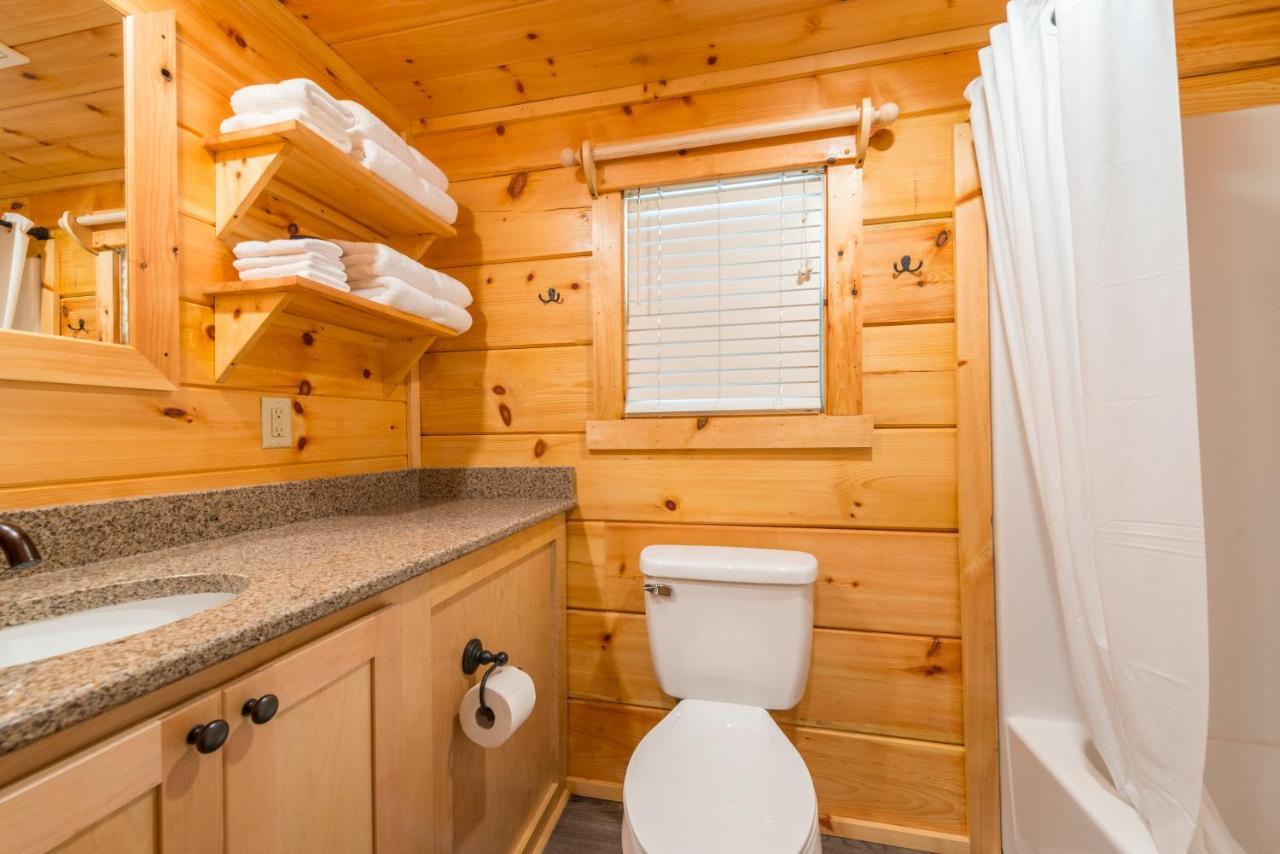 Great Escapes Rv Resort Bryan College Station Buitenkant foto