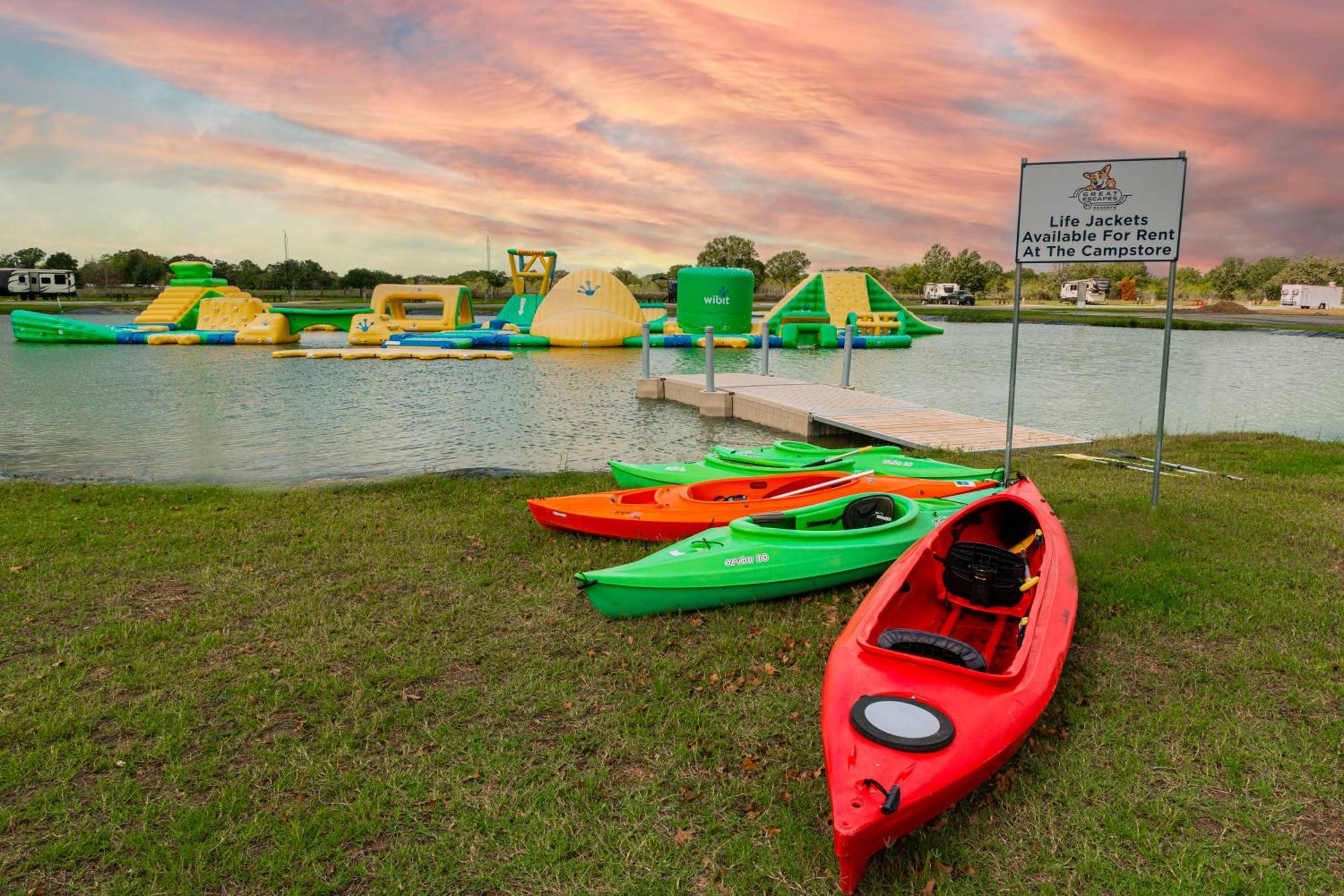 Great Escapes Rv Resort Bryan College Station Buitenkant foto